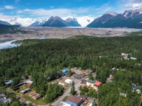 McCarthy Lodge Resort Hotels in McCarthy