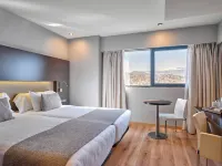 Turia Granada Hotels near Norte