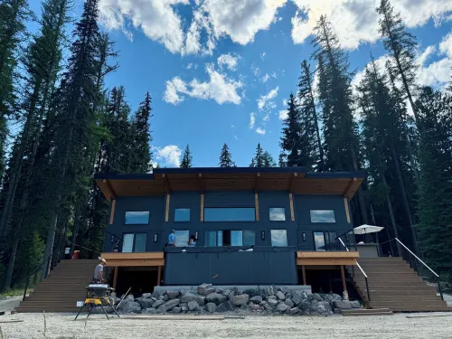 Montana McGregor Lake Waterfront, Sleep 7 in 2 Cabins, New with Swim Spa & Dock. - Chalets