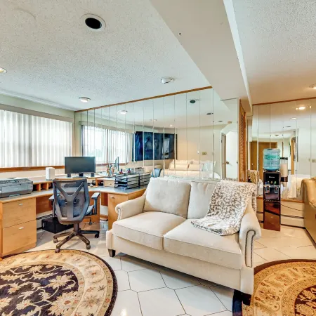 Spacious Yard w/ Gazebo: Charming Windsor Retreat