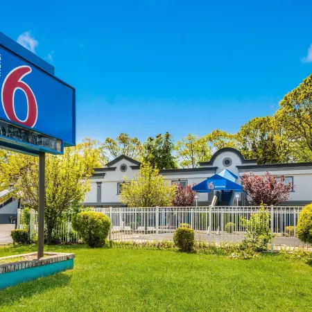 Motel 6 Toms River, NJ Near Seaside Heights