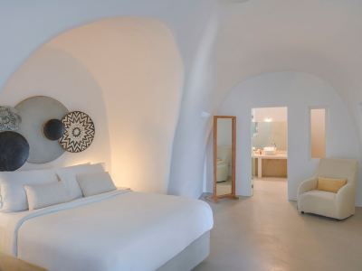 Hommage Suites with Caldera View & Hot tub