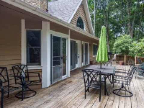 泰勒梅德深溪的更多樂趣 加勒特縣酒店