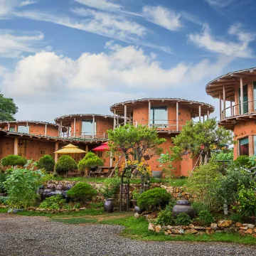 Jangheung Clay House World Pension
