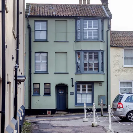 Townhouse in Cromer Near Sandy Beaches