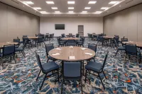 Hyatt House Fresno Campus Pointe