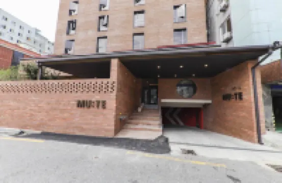 MUTE HOTEL ムルギ教会周辺のホテル
