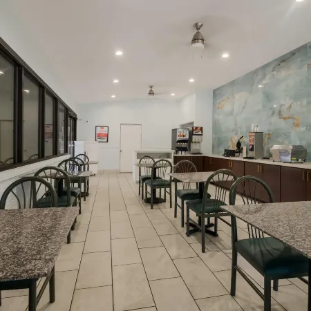 Econo Lodge Inn & Suites Fulton - Rockport