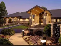 Poolside at Lake Keowee Golf,Hike,Waterfalls,Zip-Lining,Parks,Comfy 2Bed 1Bath Hotels in Oconee County