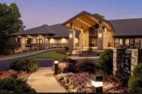 Poolside at Lake Keowee Golf,Hike,Waterfalls,Zip-Lining,Parks,Comfy 2Bed 1Bath