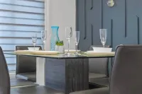 Modern 3BR Home Edmonton Near by Airport - Bungalows