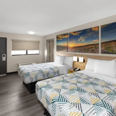 Days Inn by Wyndham Kansas City Northeast Hotels near Zulu