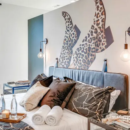 NEW 24 Guests 2 Rooftop Decks Near Downtown