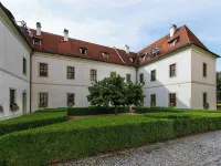 Hotel Adalbert ヴァーツラフハヴェル国際空港周辺のホテル