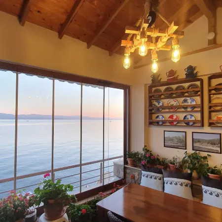 Assos Nazan Motel Restoran Beach