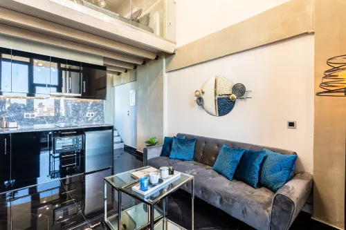 Ventiri Lofts - Cozy Penthouse with Balcony - 2 stelle