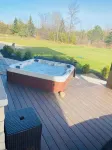 Blue Mountain Chalet w/ Hot Tub • 5 Min to Village & Skiing • Near Georgian Bay