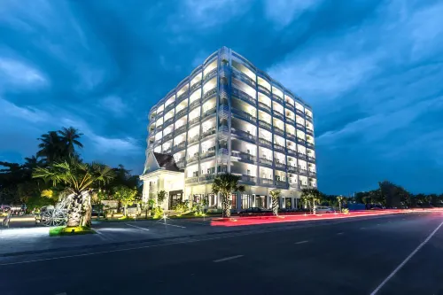The Palm Hotel - พร้อมWifi