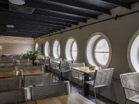 Botel Marina Hotels near Prague 8