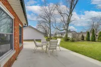 1 Mi to Dtwn Tiffin! Brick Bungalow w/ Patio, Yard - 2 étoiles