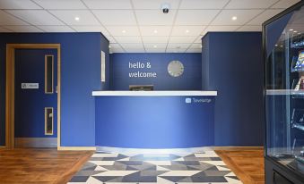 Travelodge Falkirk - Housity