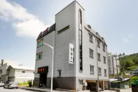 Yeosu Yeodo Motel