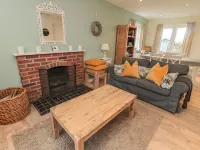 Sandy Cove Hotels in Chathill