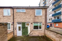 Spacious House Incredible Location Free Parking - balcony