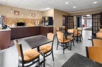Super 8 by Wyndham Mars/Cranberry/Pittsburgh Area
