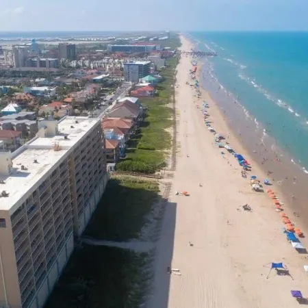 Sweeping 5th Floor Views - Direct Beach - Remodeled