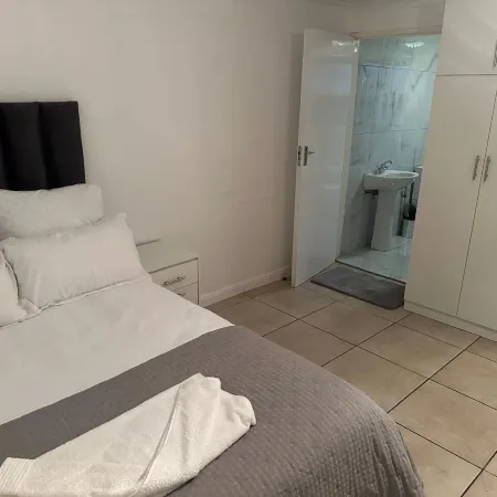 Plattekloof guest house