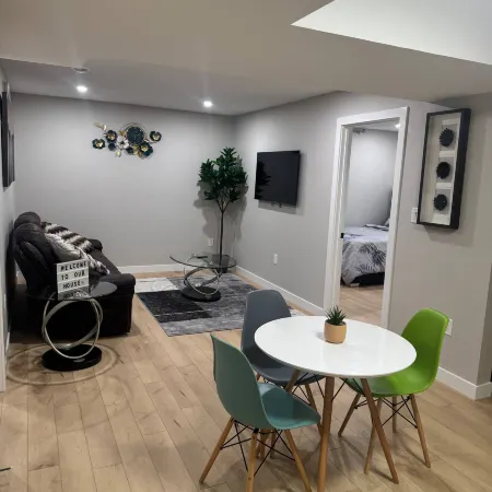 Cozy 2BR Suite at Winnipeg South