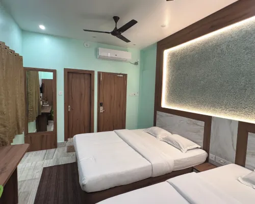 Hotel Sree Durga Hotels near IISWBM