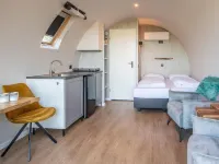 Unique Nature Lodge with Private Sauna and Unobstructed Views Hotels in Dalerveen