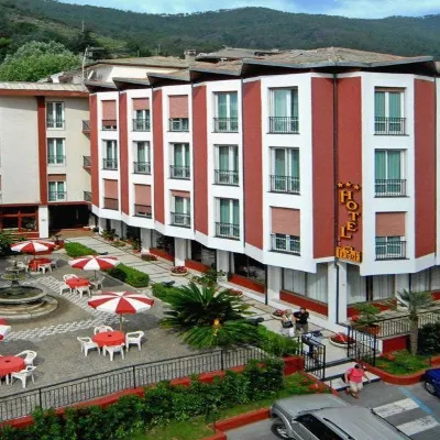 Hotel 5 Terre Hotels near Monterosso Old Town Beach