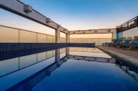 V V Hotel Battambang - Pools