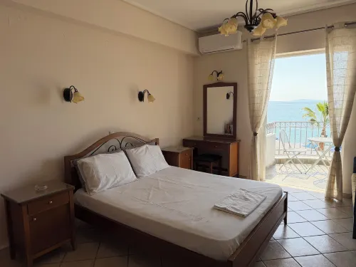 Vythos Rooms