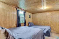 1/2 Mile to Turner Falls: 'Cedar Falls Cabin 5'