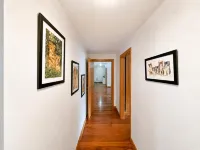 Hillside Elegance Apartment