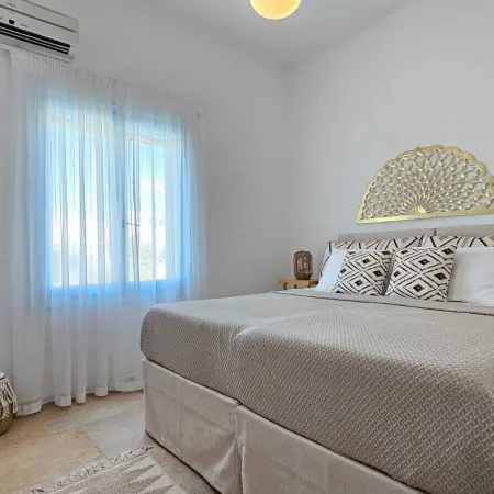 Milos AquaBliss Beachfront Villas Отели рядом с достопримечательностью «Пляж Поллония»