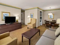 Royal Scot Hotel & Suites Hotels near Market Square