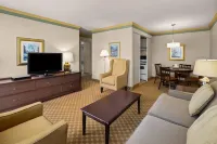 Royal Scot Hotel & Suites - Pools