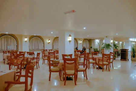 The Grand Palace Hotel
