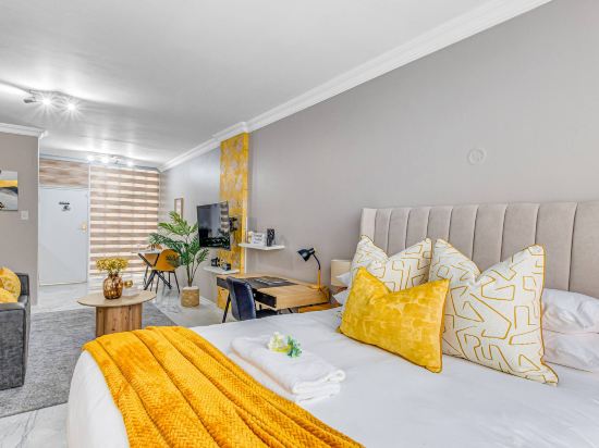A studio apartment close to Sandton and Rosebank