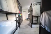 Be Happy Hostels