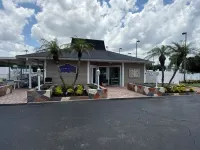 Villas at Fortune Place Hotels near Crystalbrook Golf Course