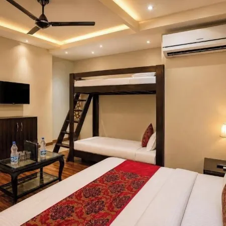 Staybook Hotel Jai Balaji New Delhi Railway Station Отели рядом с достопримечательностью «Рынок Садар-Базар»