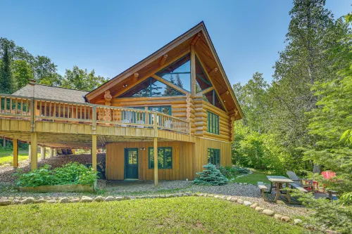 Waterfront Escape on Caribou Lake: Dock + Fire Pit - Parkering