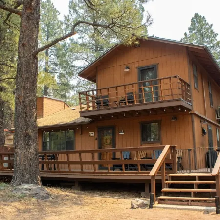 Flagstaff Pines Retreat, King Bed, Great Deck, Cool Summer Nights