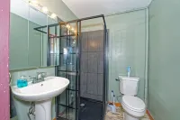 Charming Red Tower, Loft  ambiance, Mountain views, AC, WiFi, Berkshires NY - 2-Star